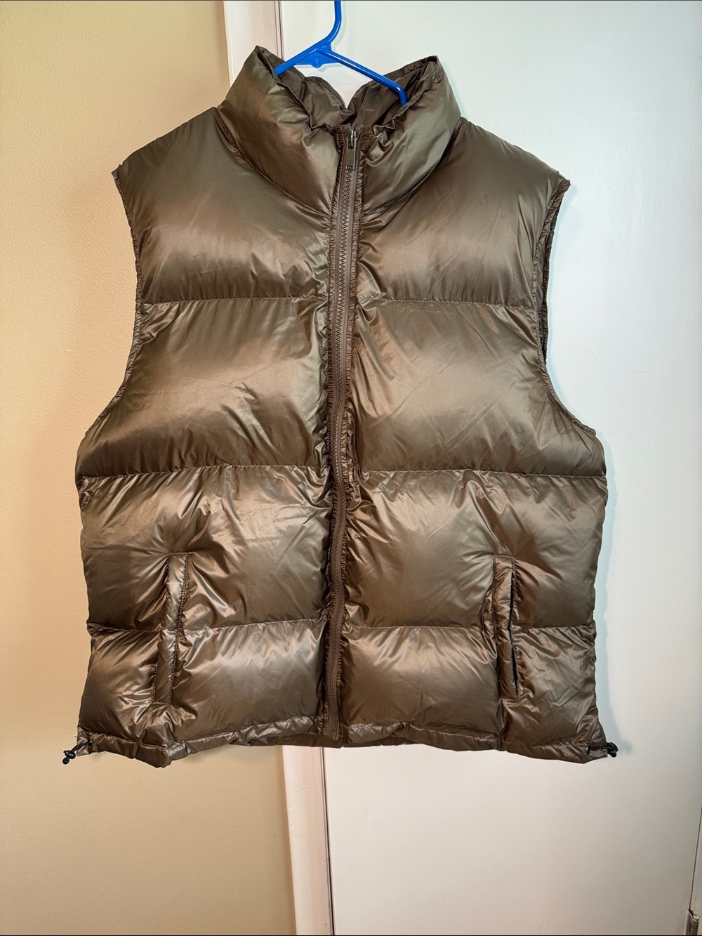 NEW WITH TAGS PacSun Men’s Brown Puffer Vest – XL